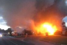 يا خبر.. إنفجارات عنيفة تربك إحتفالات رسمية بانجمينا 14 images 27 1