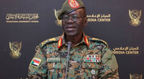 وزير الدفاع يشدد على التزام القوات بقوانين المؤسسة العسكرية 11 images 62 1