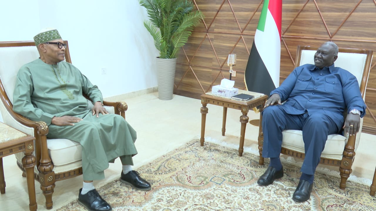 عقار يوجه رسالة حاسمة للآلية الخماسية.. الإمارات نقطة البداية 2 IMG 20260910 WA0002